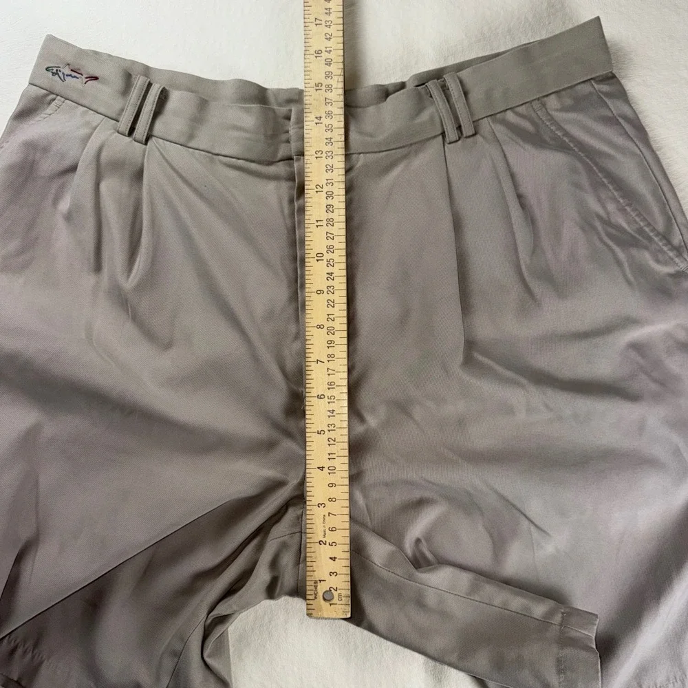 Greg Norman Mens Pleated Golf Shorts Taupe Tan Microfiber Size 36